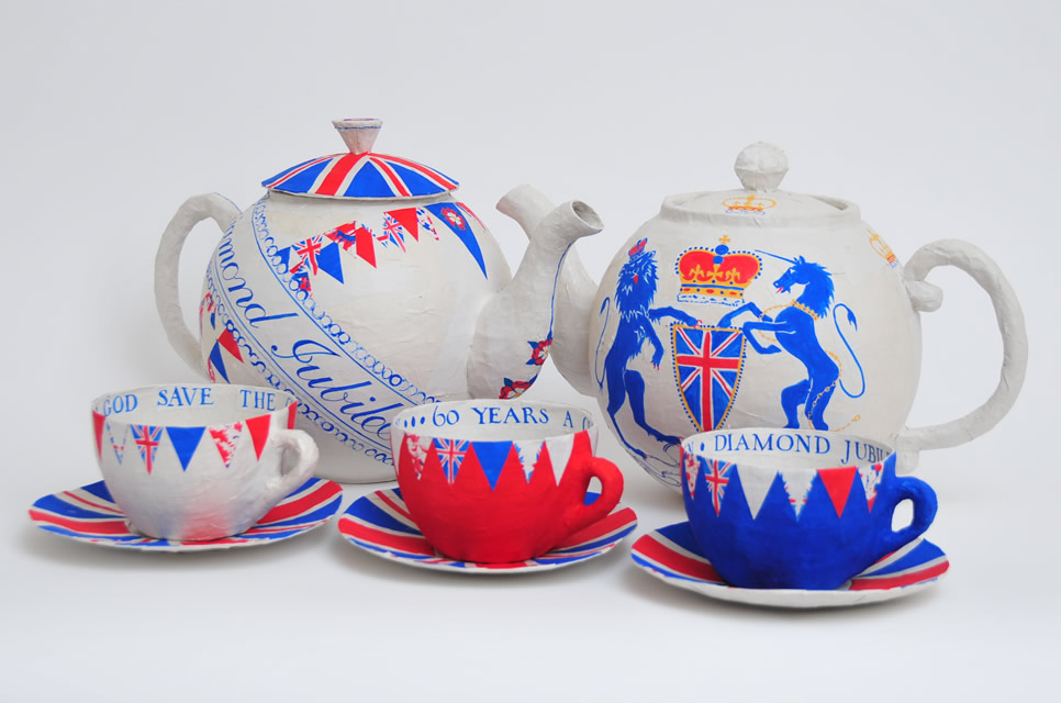 29. Diamond Jubilee tea set for sharing